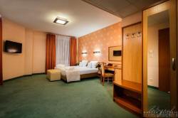 Hotel Victor Pruszków by DeSilva 05